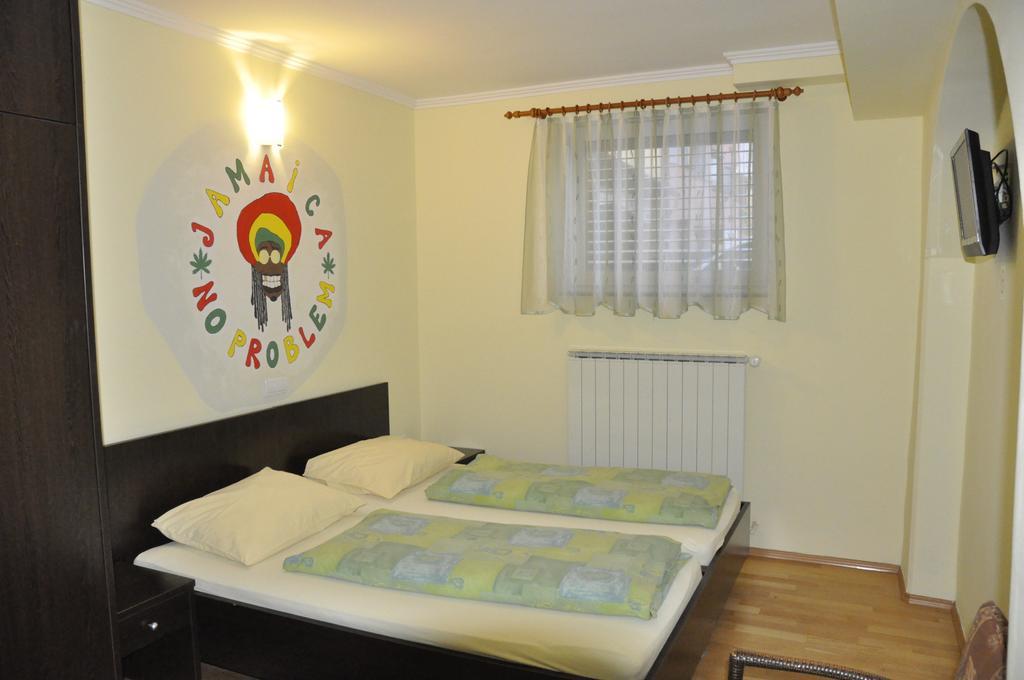 Guest House Mlada Lipa マリボル エクステリア 写真